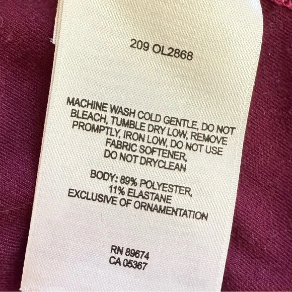 Mountain Hardware Buttery Top Base Layer with Hood and Thumb Holes Burgandy Yoga - Picture 13 of 13